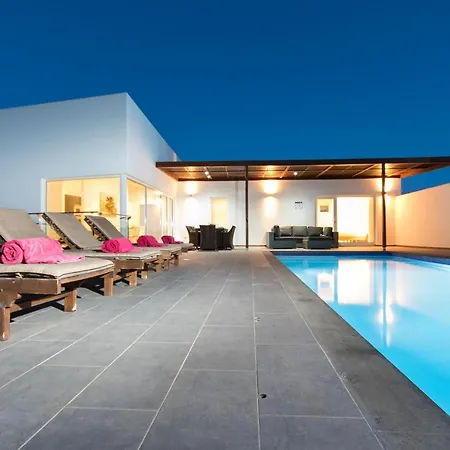 Villas Deluxe Villa *