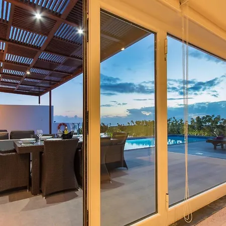 Villa Villas Deluxe